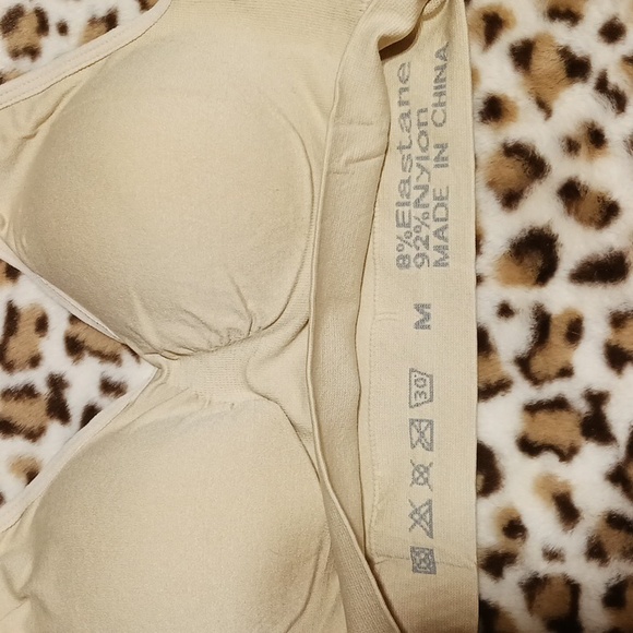 NWOT 3pk/3 colors Stretchy, lightly padded Bralettes Sz M - Picture 16 of 16